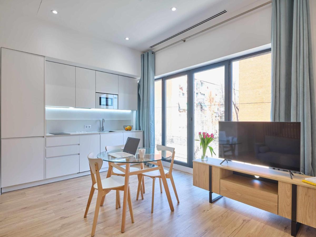مدريد Paseo Suites Hotel الغرفة الصورة