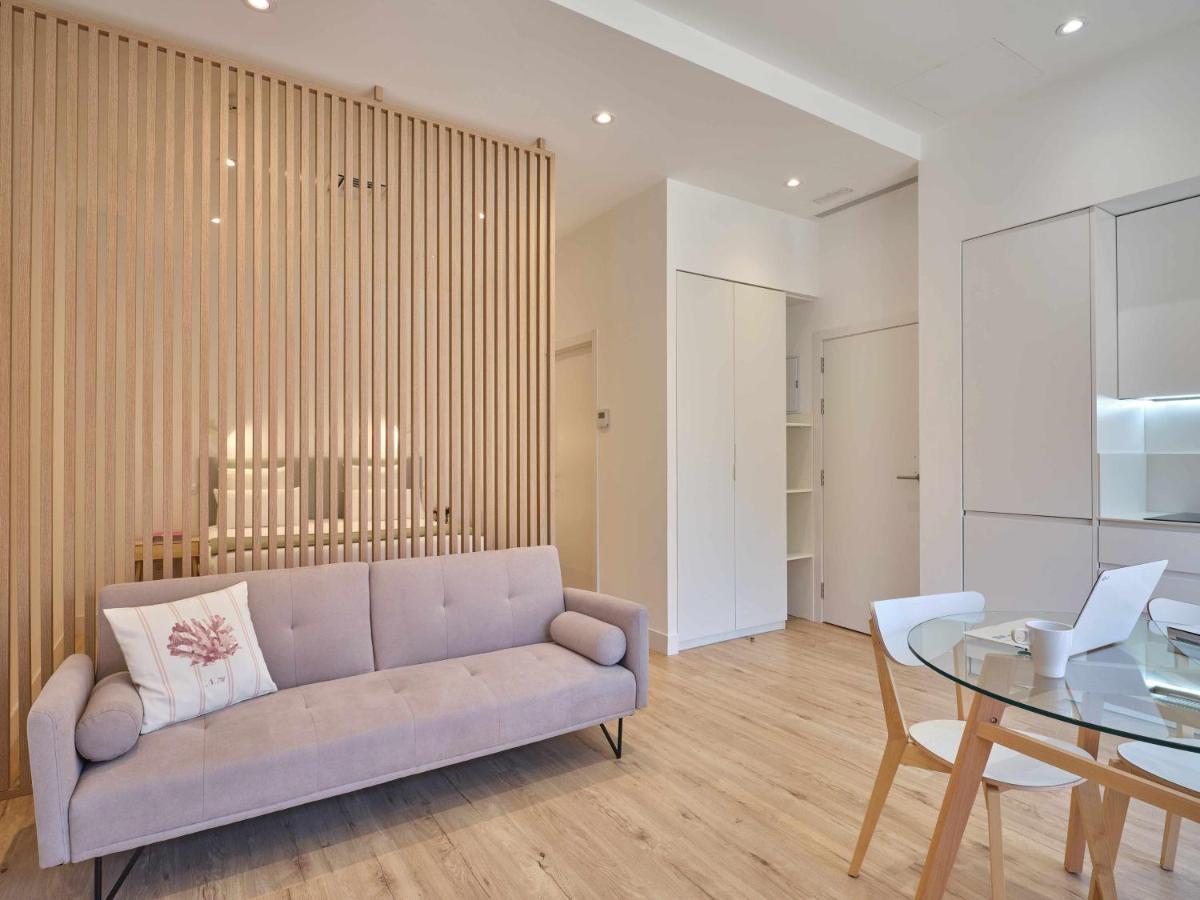 مدريد Paseo Suites Hotel الغرفة الصورة