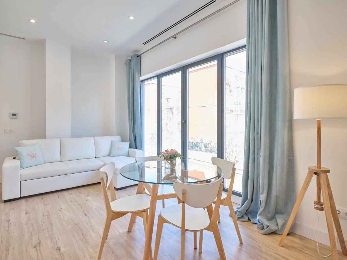 مدريد Paseo Suites Hotel الغرفة الصورة
