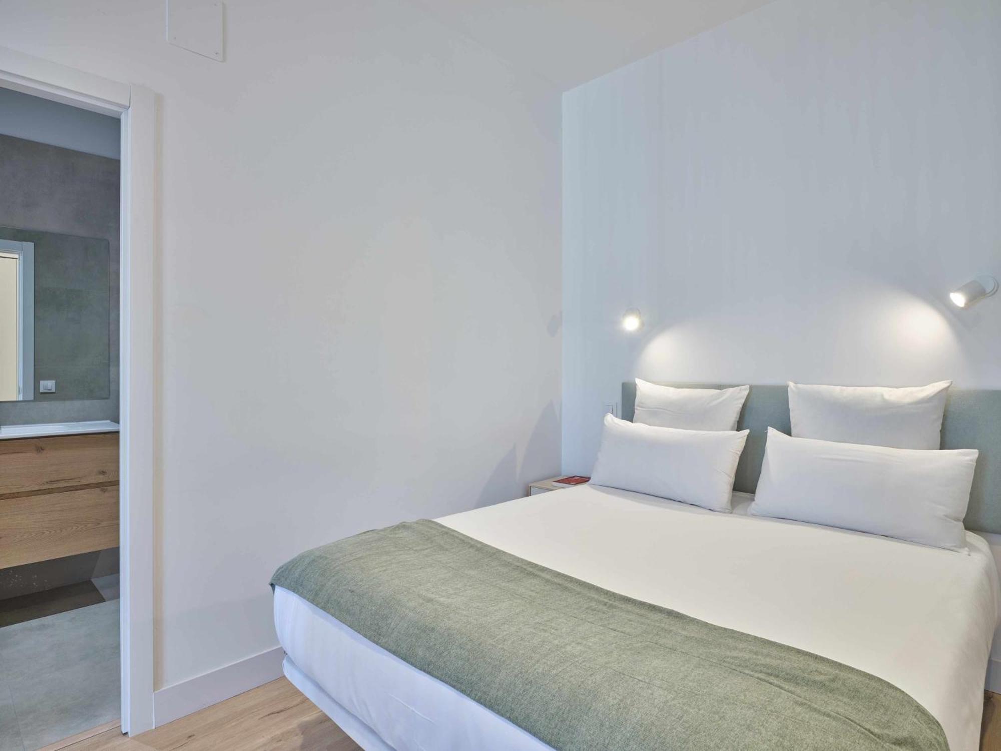 مدريد Paseo Suites Hotel الغرفة الصورة