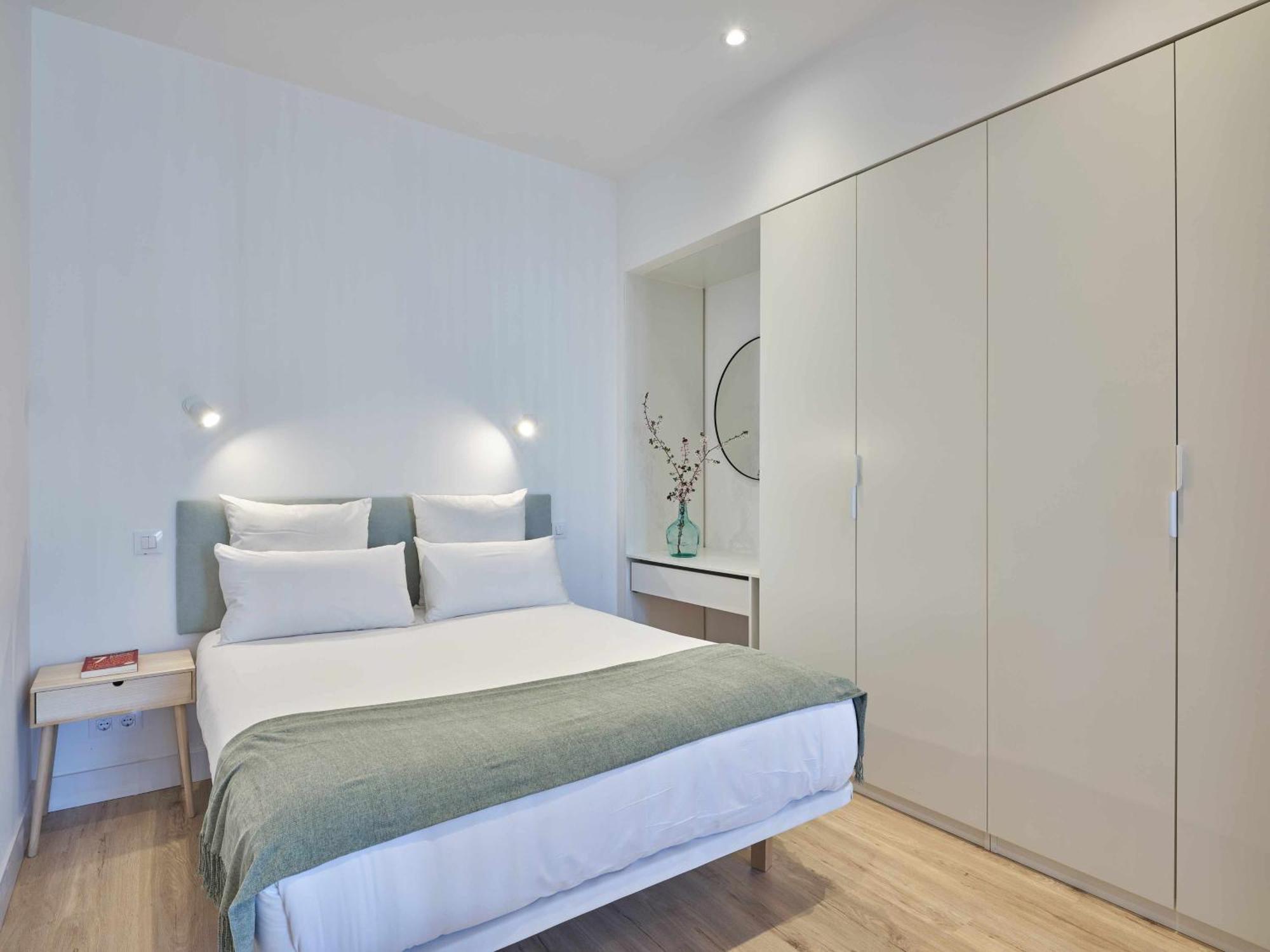 مدريد Paseo Suites Hotel الغرفة الصورة
